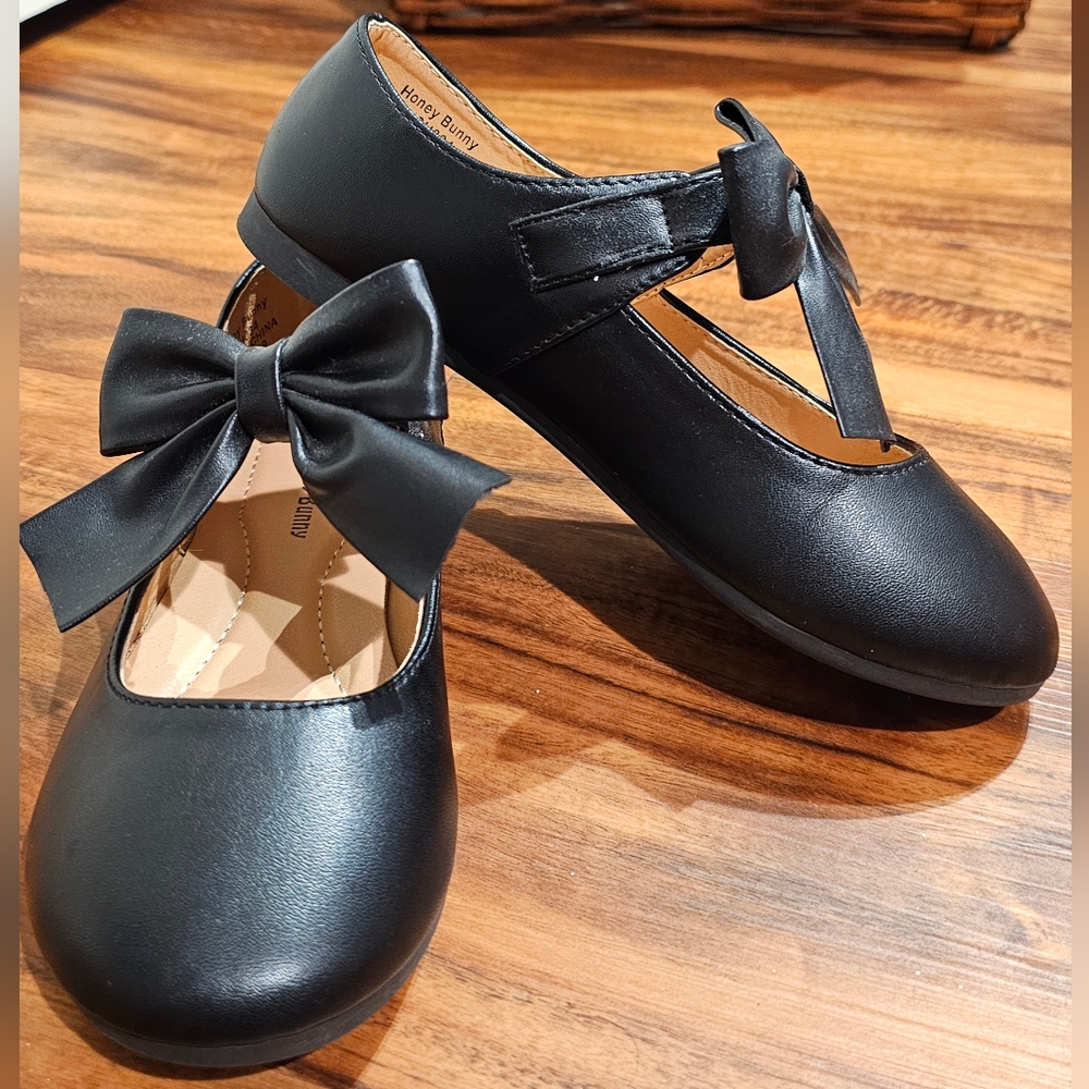 Girls dress shoes,  Size 1